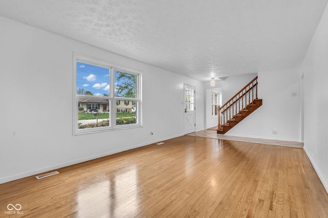 18 Wilson Drive, Carmel, IN 46032