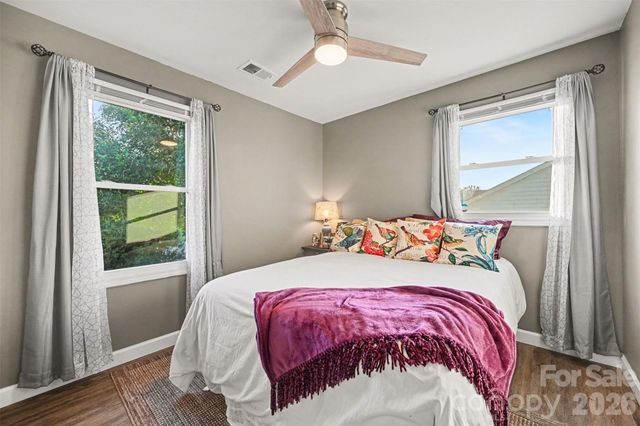 812 Capps Hill Mine Road, Charlotte, NC 28216