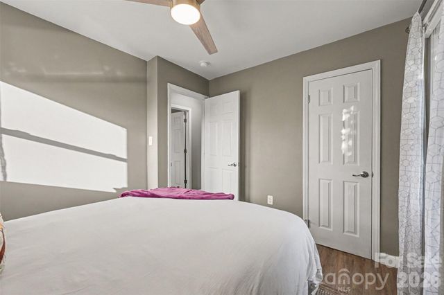 812 Capps Hill Mine Road, Charlotte, NC 28216