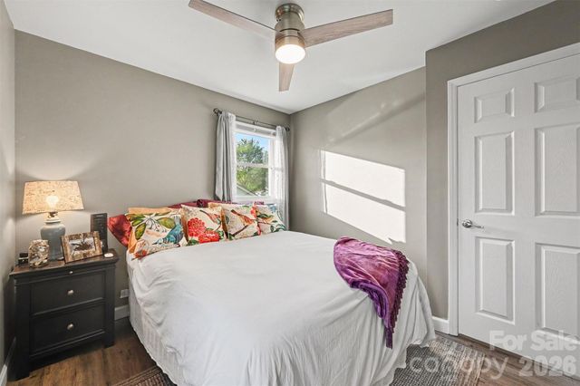 812 Capps Hill Mine Road, Charlotte, NC 28216