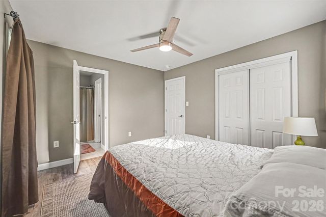 812 Capps Hill Mine Road, Charlotte, NC 28216