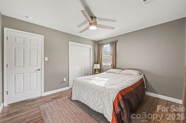 812 Capps Hill Mine Road, Charlotte, NC 28216
