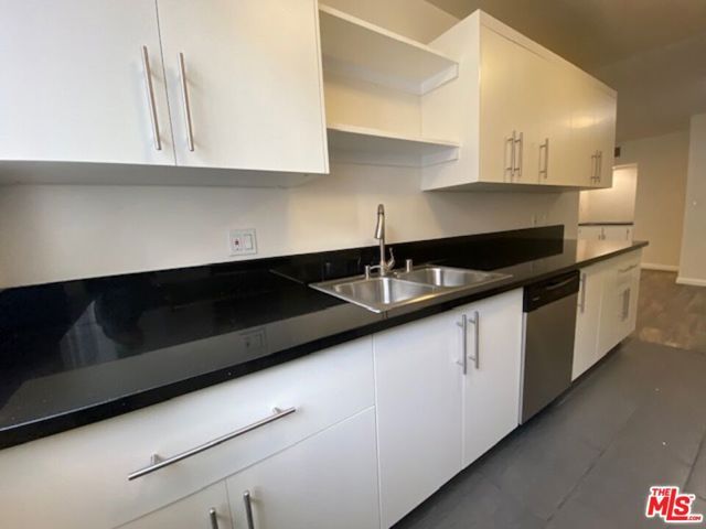 7045 Hawthorn Avenue 203, Los Angeles, CA 90028