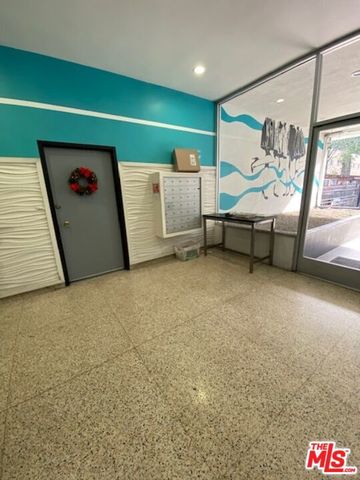 7045 Hawthorn Avenue 203, Los Angeles, CA 90028