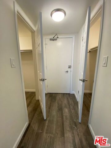 7045 Hawthorn Avenue 203, Los Angeles, CA 90028