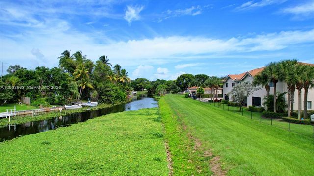 1119 Vermilion Dr, Lake Worth, FL 33461