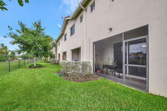 1119 Vermilion Dr, Lake Worth, FL 33461