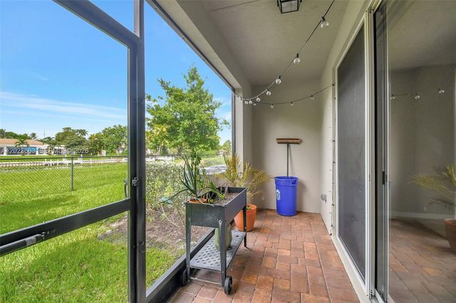 1119 Vermilion Dr, Lake Worth, FL 33461