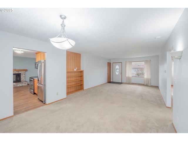 1470 PRINCETON Rd, Woodburn, OR 97071