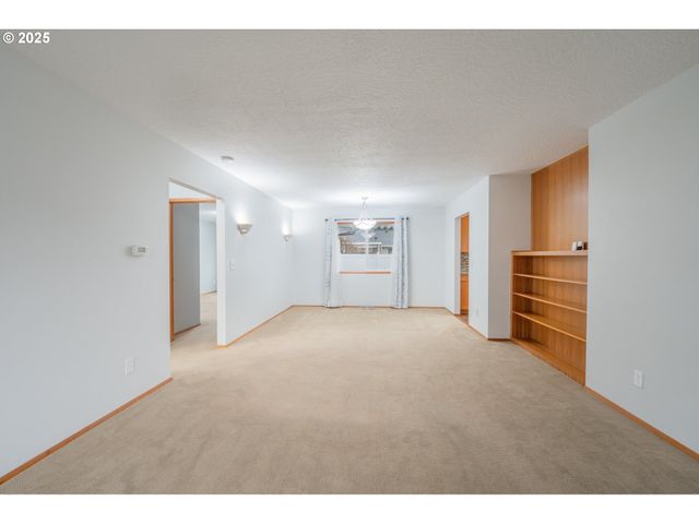 1470 PRINCETON Rd, Woodburn, OR 97071