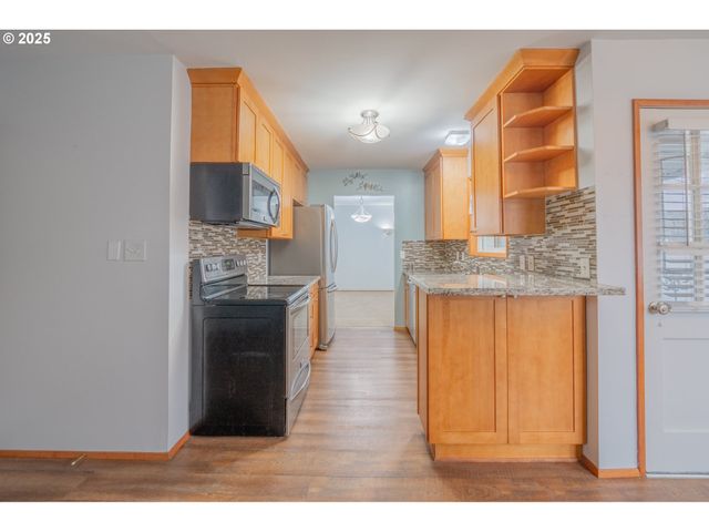 1470 PRINCETON Rd, Woodburn, OR 97071