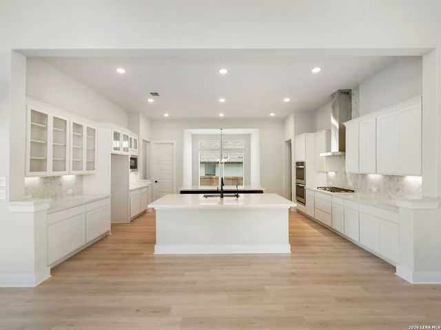 217 Poe Parkway, Castroville, TX 78009