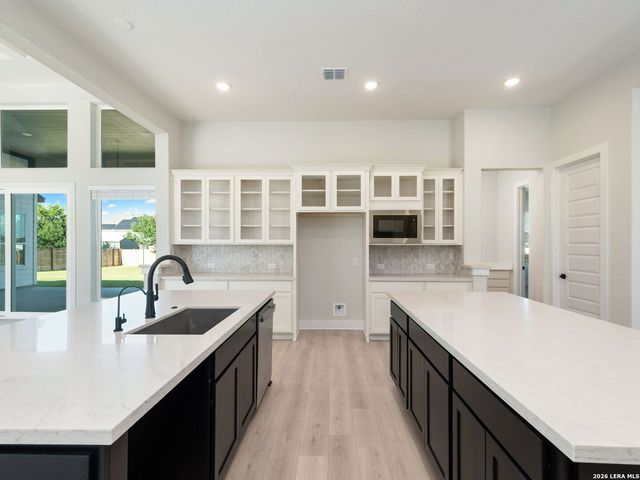 217 Poe Parkway, Castroville, TX 78009