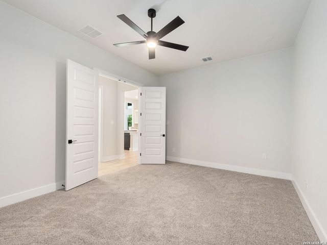 217 Poe Parkway, Castroville, TX 78009