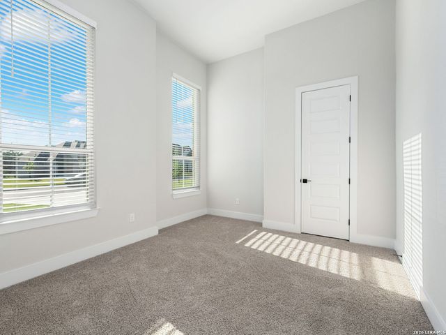 217 Poe Parkway, Castroville, TX 78009