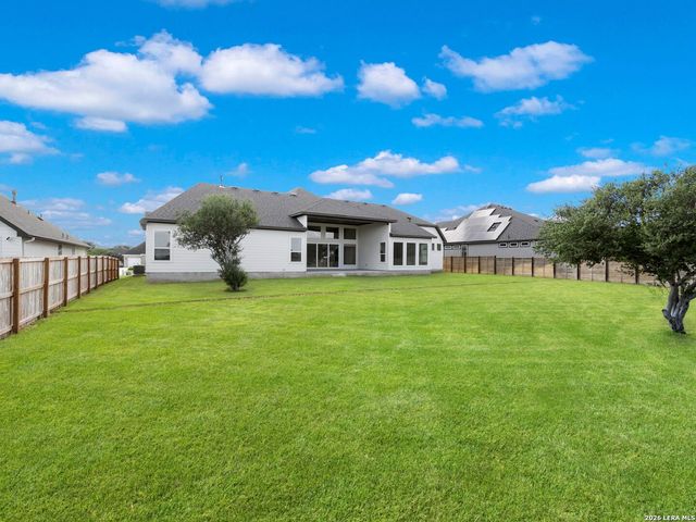 217 Poe Parkway, Castroville, TX 78009