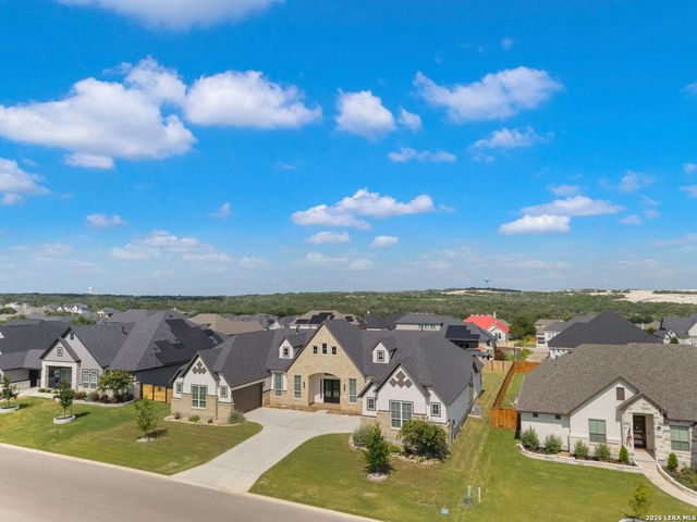 217 Poe Parkway, Castroville, TX 78009