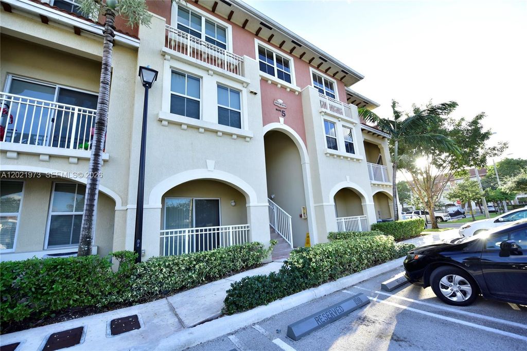 10850 NW 89th Ter 105-5, Doral, FL 33178