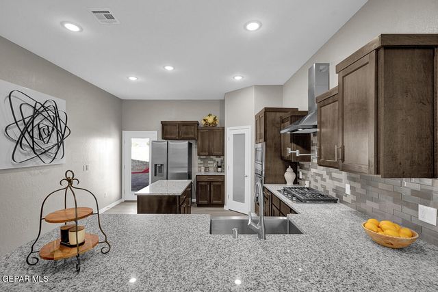 15304 Conviction Avenue, El Paso, TX 79938