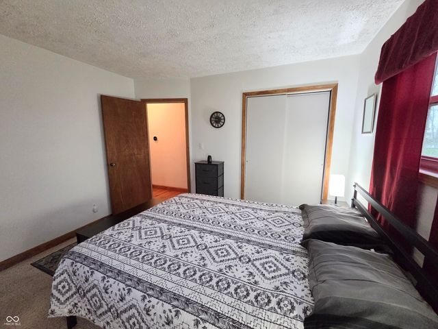 2740 E 250 S, Shelbyville, IN 46176