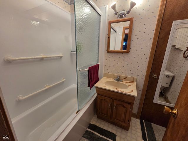 2740 E 250 S, Shelbyville, IN 46176