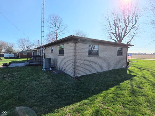 2740 E 250 S, Shelbyville, IN 46176