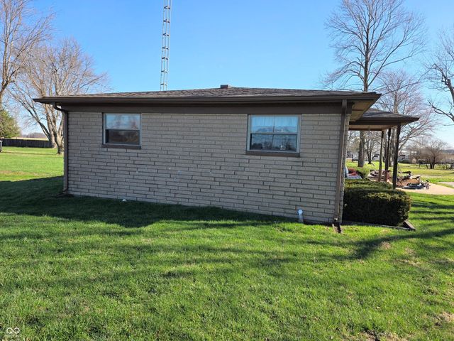 2740 E 250 S, Shelbyville, IN 46176