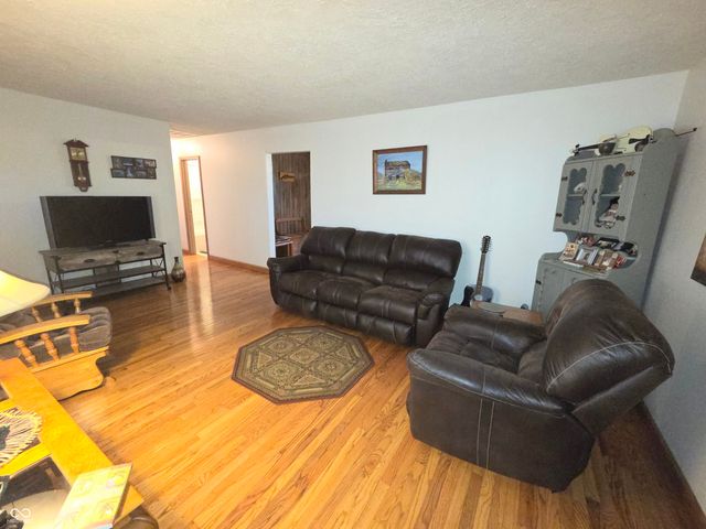 2740 E 250 S, Shelbyville, IN 46176