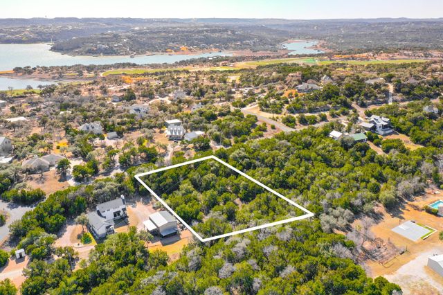 918 Debco LN, Spicewood, TX 78669