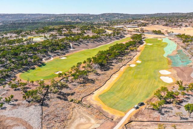 918 Debco LN, Spicewood, TX 78669