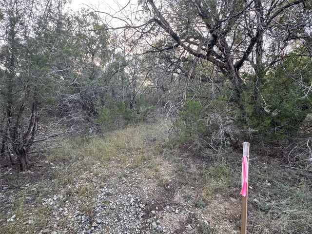 918 Debco LN, Spicewood, TX 78669