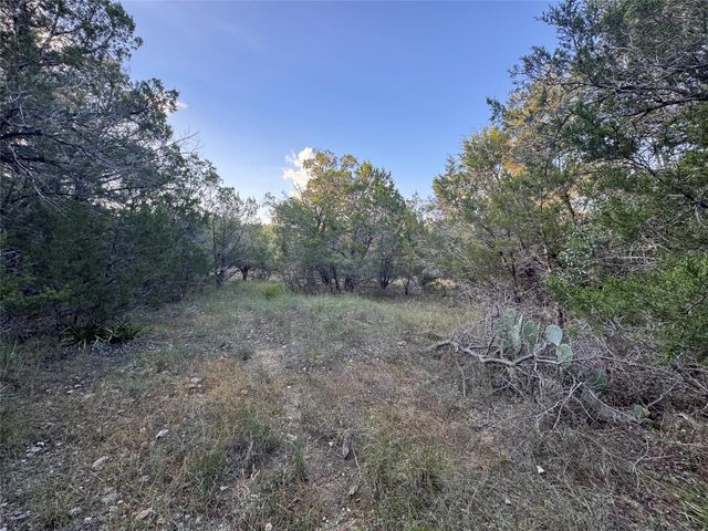 918 Debco LN, Spicewood, TX 78669