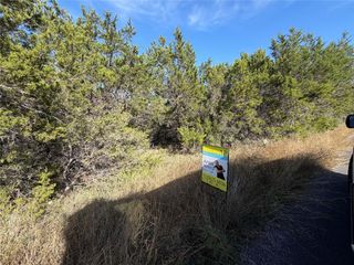 918 Debco LN, Spicewood, TX 78669