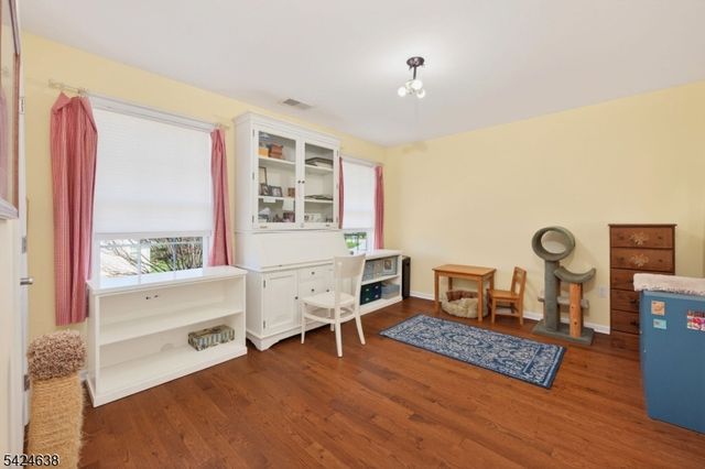 23 Schindler Ct, Franklin Twp., NJ 08873