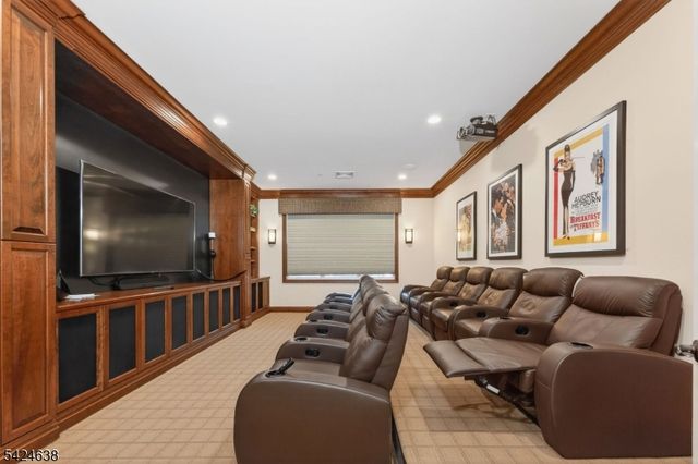 23 Schindler Ct, Franklin Twp., NJ 08873