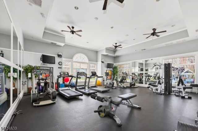 23 Schindler Ct, Franklin Twp., NJ 08873