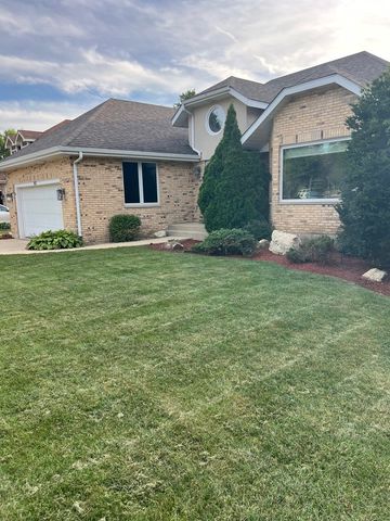 612 Edelweiss Drive, Antioch, IL 60002