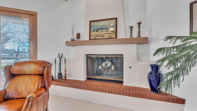 535 Cacahuate SW, Albuquerque, NM 87105