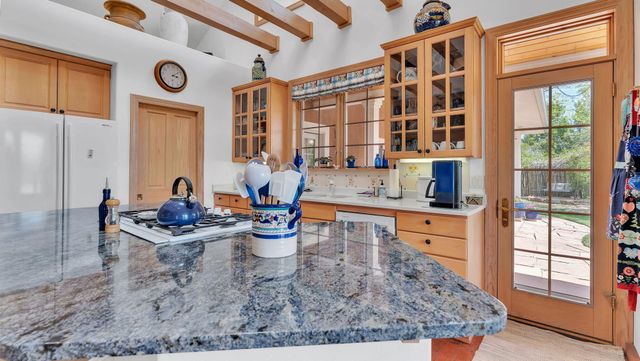 535 Cacahuate SW, Albuquerque, NM 87105