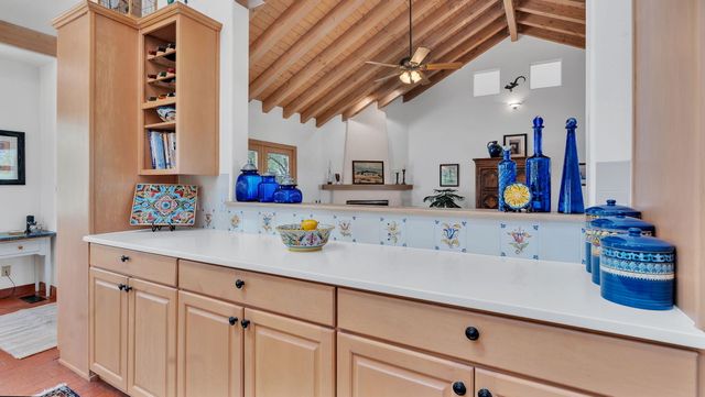 535 Cacahuate SW, Albuquerque, NM 87105