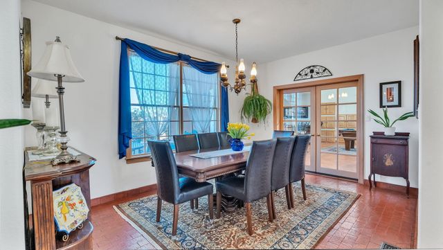 535 Cacahuate SW, Albuquerque, NM 87105