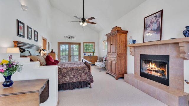 535 Cacahuate SW, Albuquerque, NM 87105