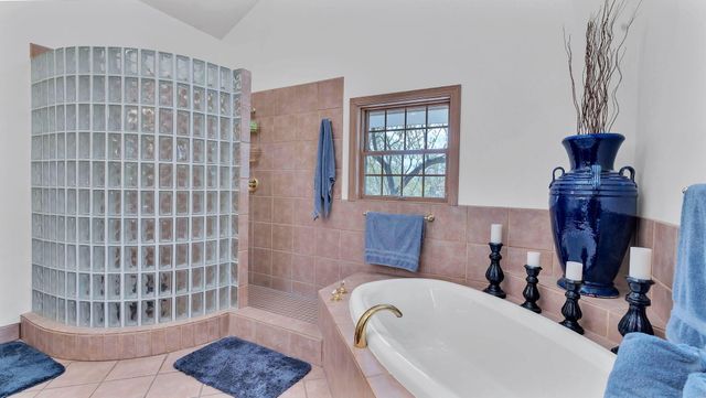 535 Cacahuate SW, Albuquerque, NM 87105