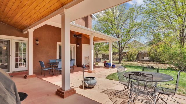535 Cacahuate SW, Albuquerque, NM 87105