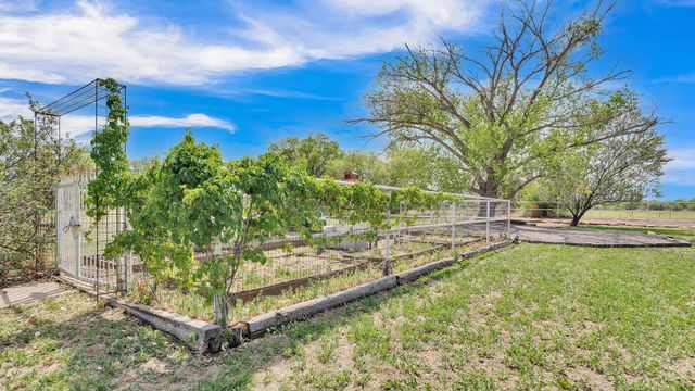 535 Cacahuate SW, Albuquerque, NM 87105