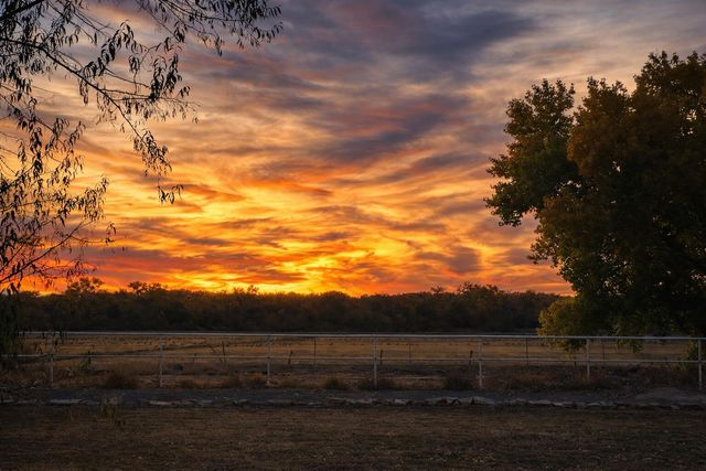 535 Cacahuate SW, Albuquerque, NM 87105