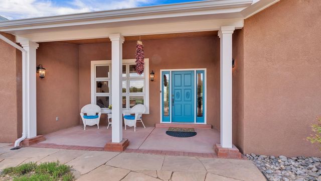 535 Cacahuate SW, Albuquerque, NM 87105