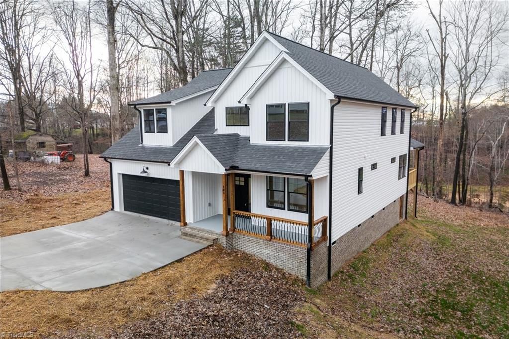 205 Crestwood Drive, Pilot Mountain, NC 27041