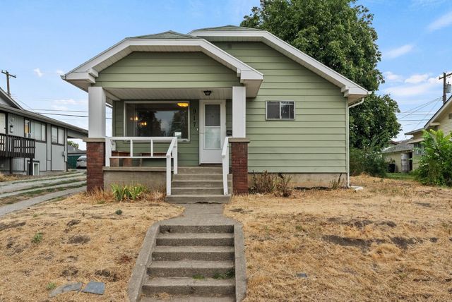917 E Bridgeport Ave, Spokane, DE 99207