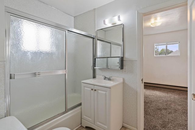 917 E Bridgeport Ave, Spokane, DE 99207